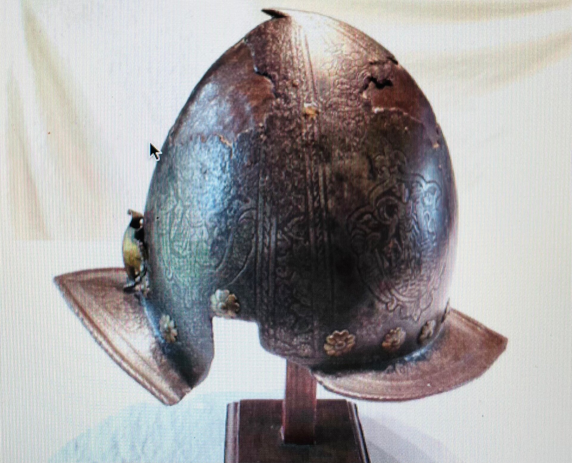 "BURGONET" POINTU A ERGOT APLATI - NORD ITALIE - BRESCIA - XVI° VERS 1560"