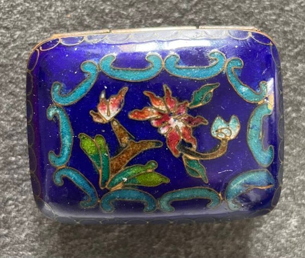 PILLULIER EN EMAIL CLOISONNÉ ou BOITE À SECRET - XX°