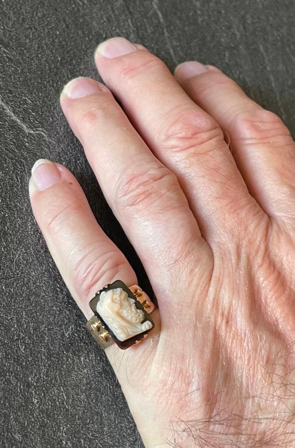 BAGUE EN OR 18K - CAMEE AGATE - AU PROFIL D’HERACLES - EPOQUE NAPOLEON III - XIX°