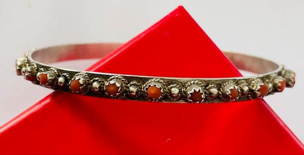 BRACELET JONC, KABILE, ARGENT ET CORAIL - XX°