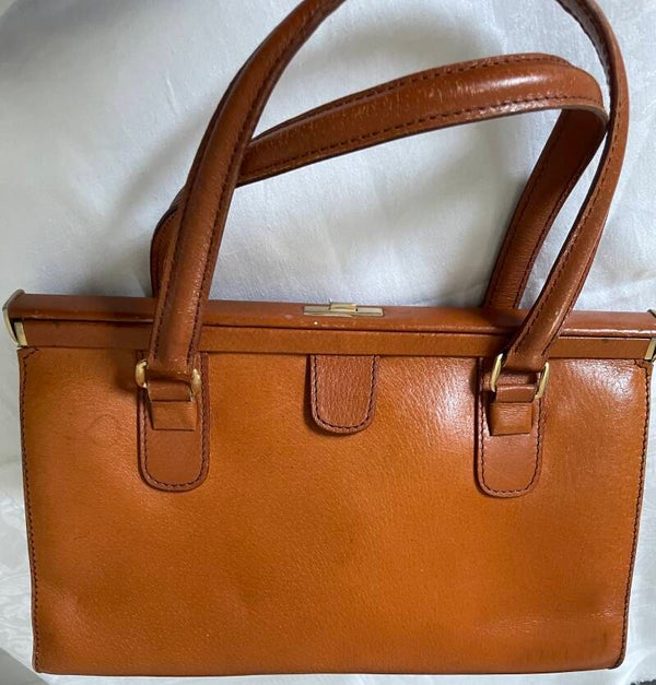 SAC EMY EN CUIR GOLD - RIGIDE - GRAND FORMAT  DOUBLE ANSE— CIRCA 1960/1970