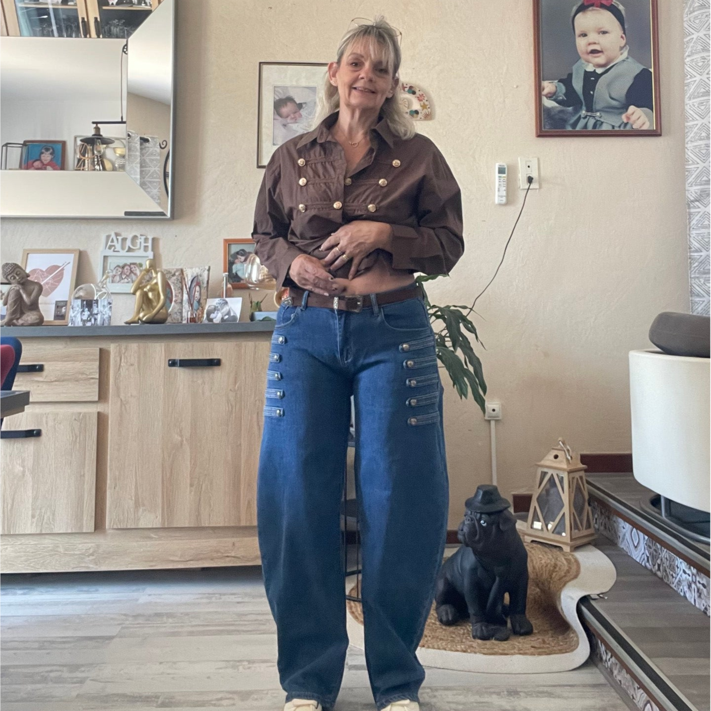 Jean Officier en forme ballon avec sa ceinture