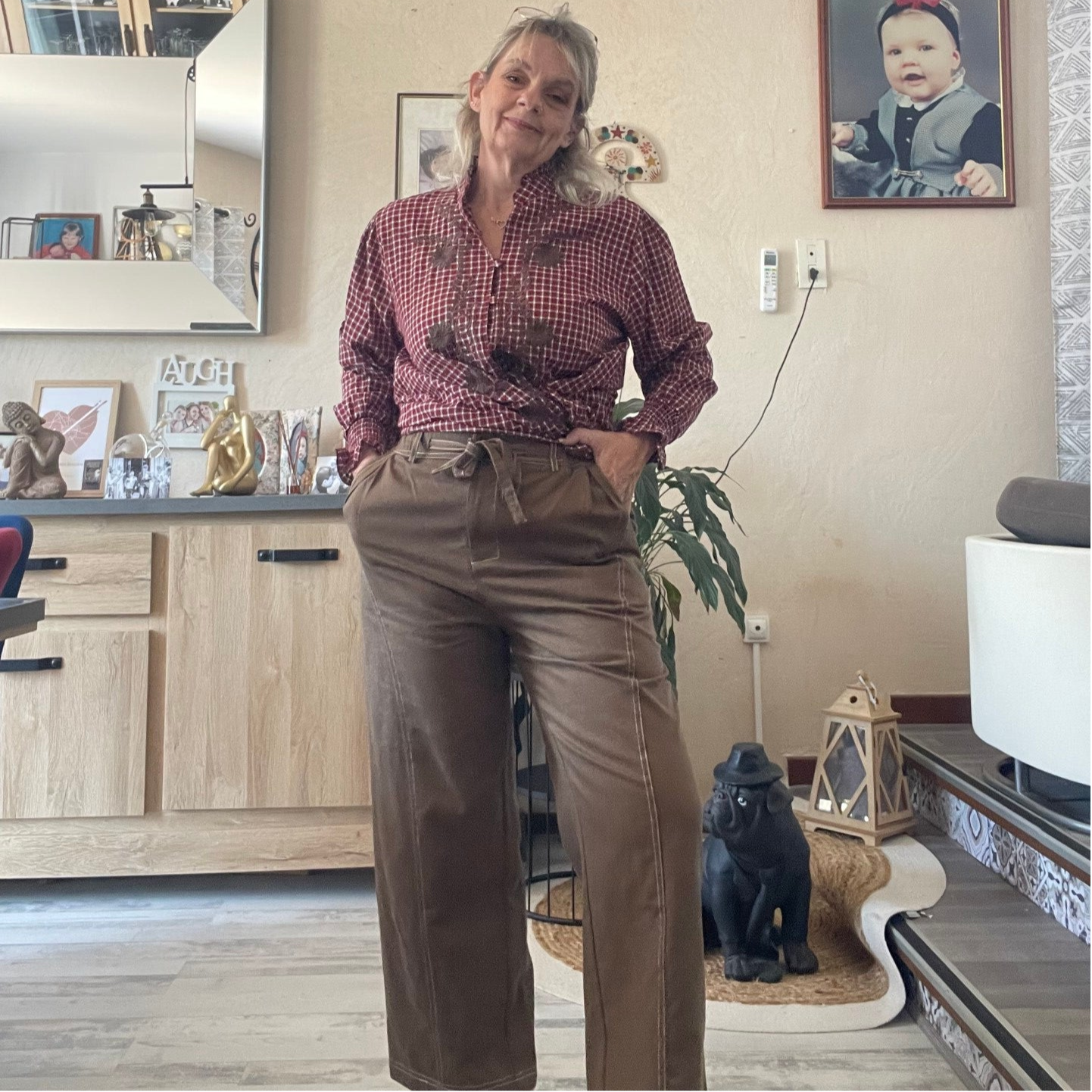 Pantalon large -coloris kaki et rose nude