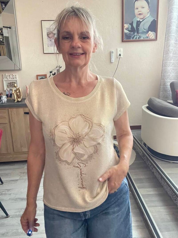 N Tee-shirt grosse fleur
