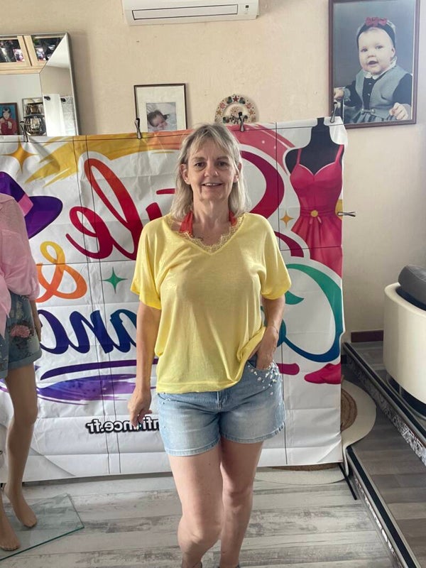 Tee-shirt col V dentelle