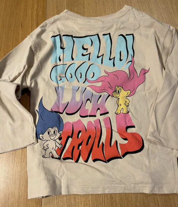 Tshirt Manches Longues // 128