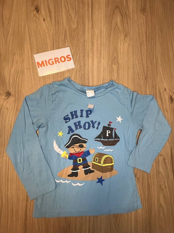 Tshirt Manches Longues // 122-128