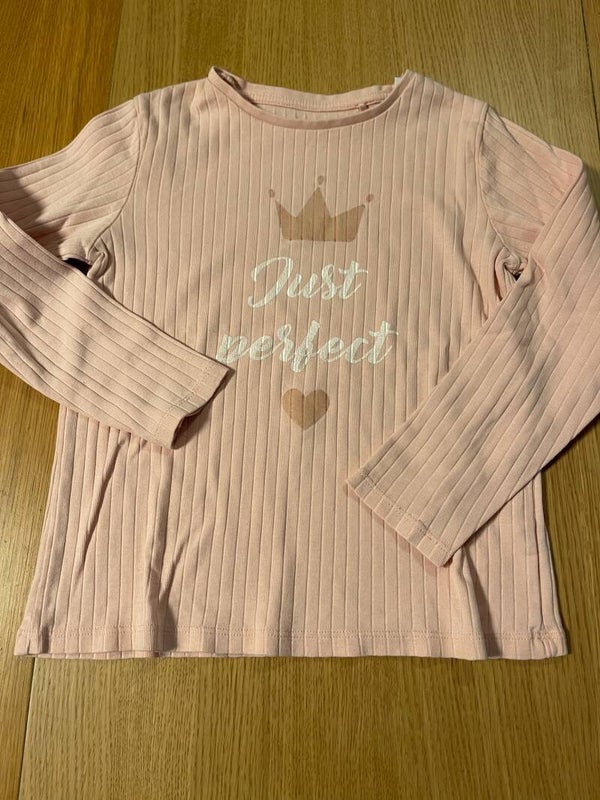 Tshirt Manches Longues // 128