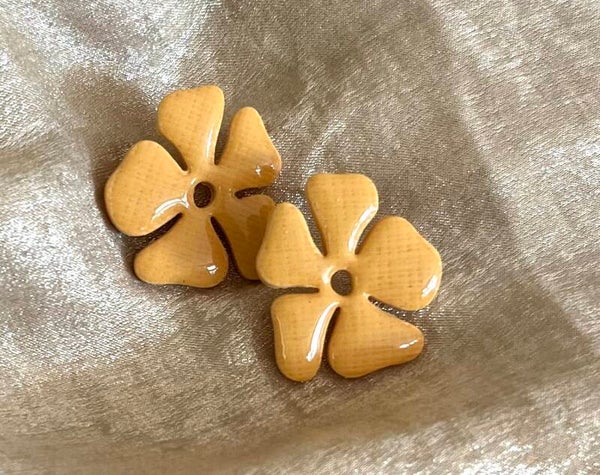 Jasmijn stud - mosterdgeel