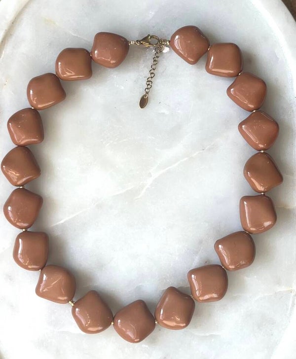 Acryl kralen ketting bruin