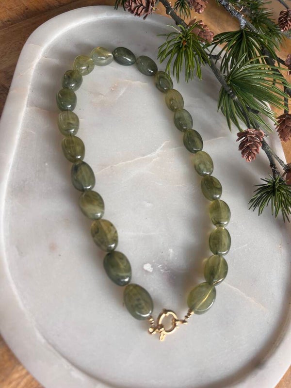 Ovale kralen ketting olijfgroen