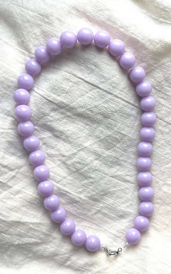 Acryl kralen ketting pastel lilac.