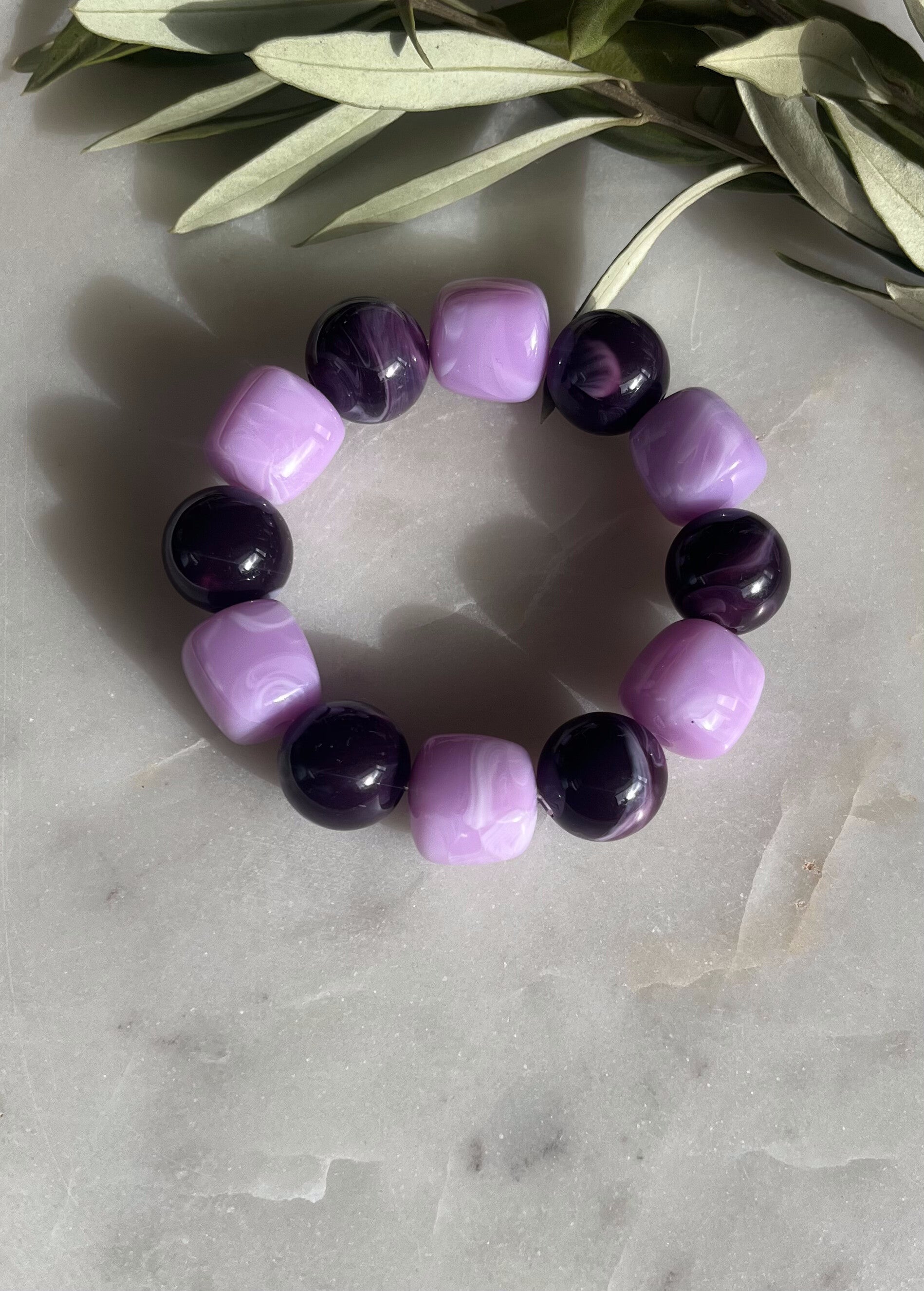 Armband acryl kralen lila/paars