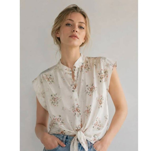 Blouse met knoop roze bloem motief 1 maat (36-40)
