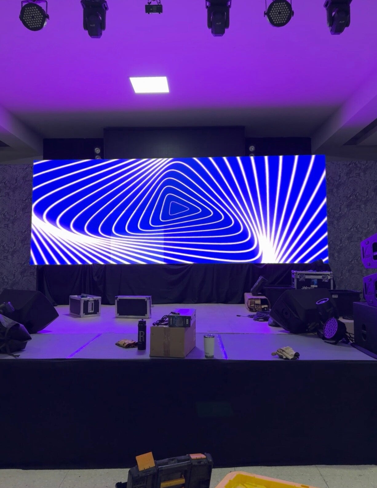 Pantalla 12m cuadrados