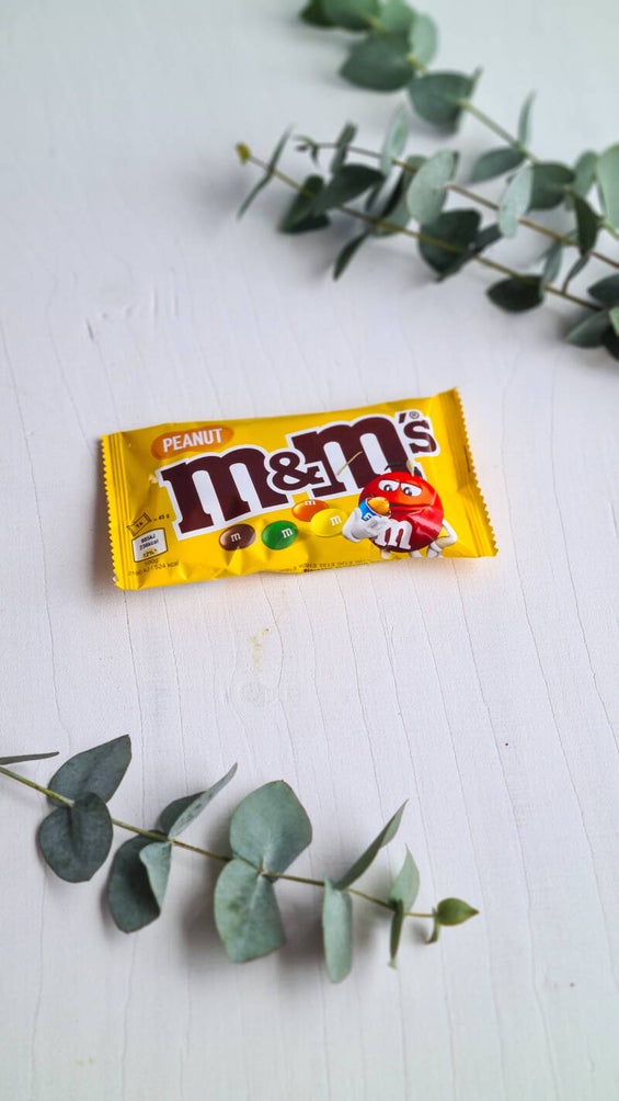M&Ms met nootjes Postgeluk