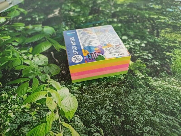 Mini sticky notes neon