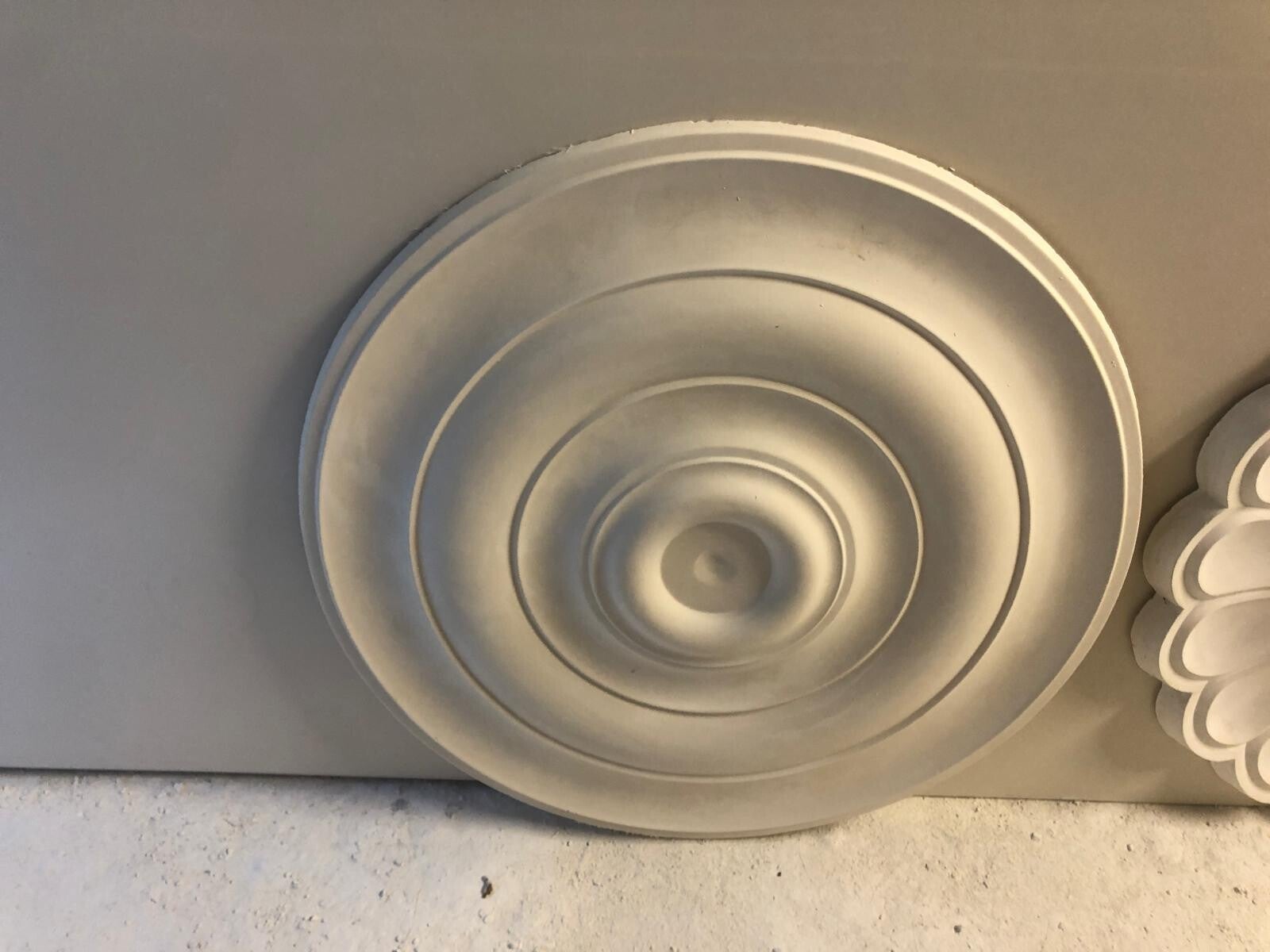 Rosace en staff traditionnel - motif cercles concentrique