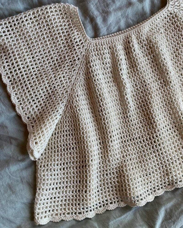(Pre-order) Crochet Romance Blouse