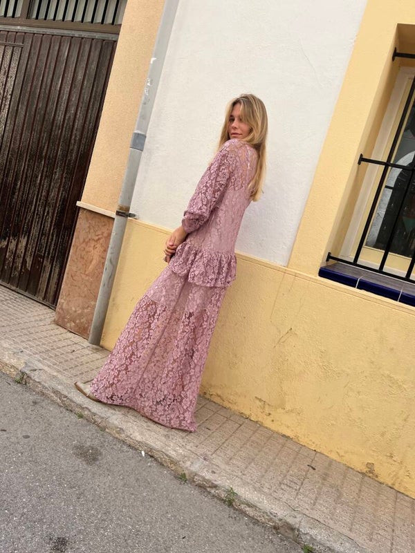 Lace Ruffle Dress mauve