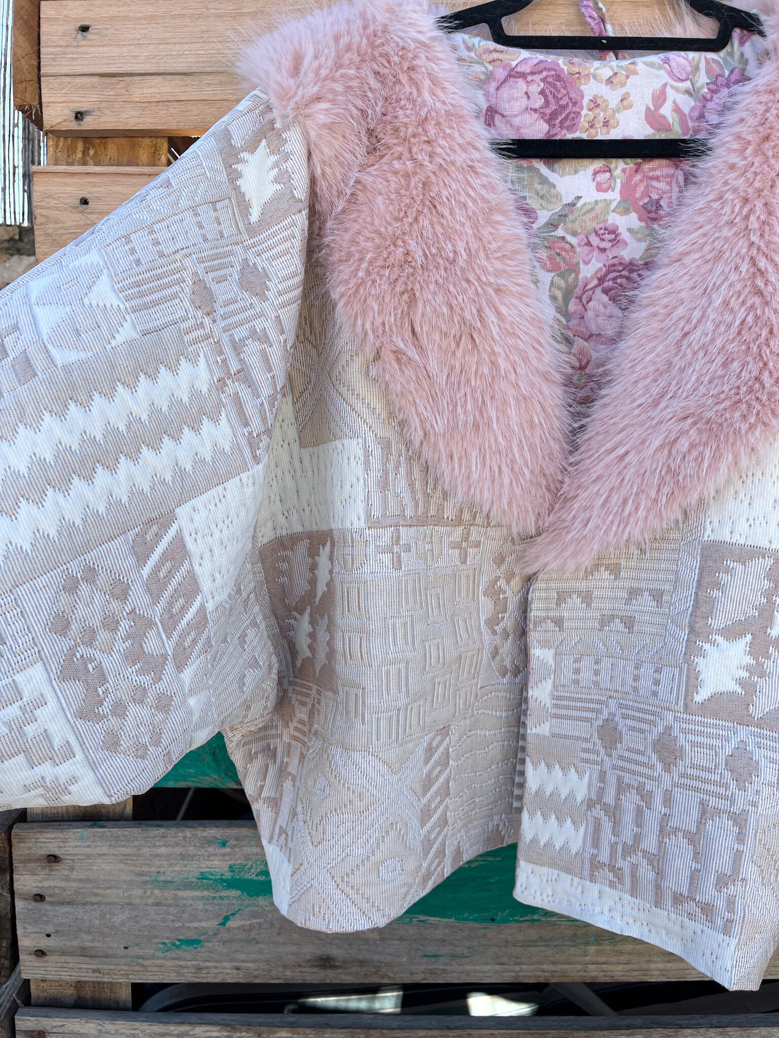 Ayla Jackey vintage old pink