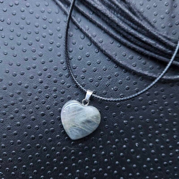 Edelsteen met leren ketting labradoriet hart hanger 2 bij 2cm