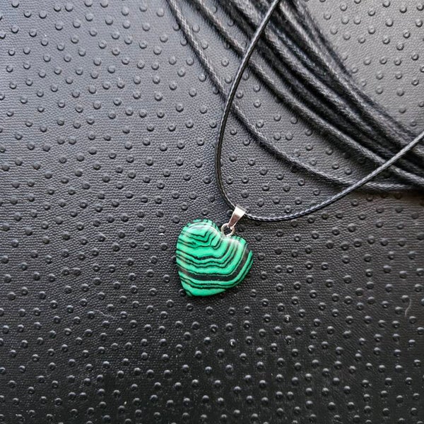 Edelsteen met leren ketting Malachiet hart hanger 2 bij 2cm