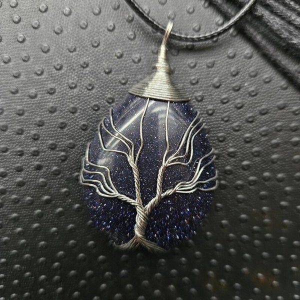 Edelsteen met leren ketting Blue Sand Goldstone druppel met levensboom (grote variant)