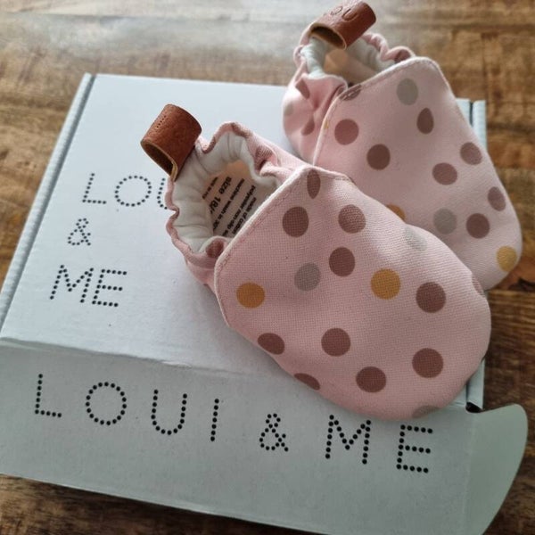 Baby sloffen / zachte schoen  Roze met stippen