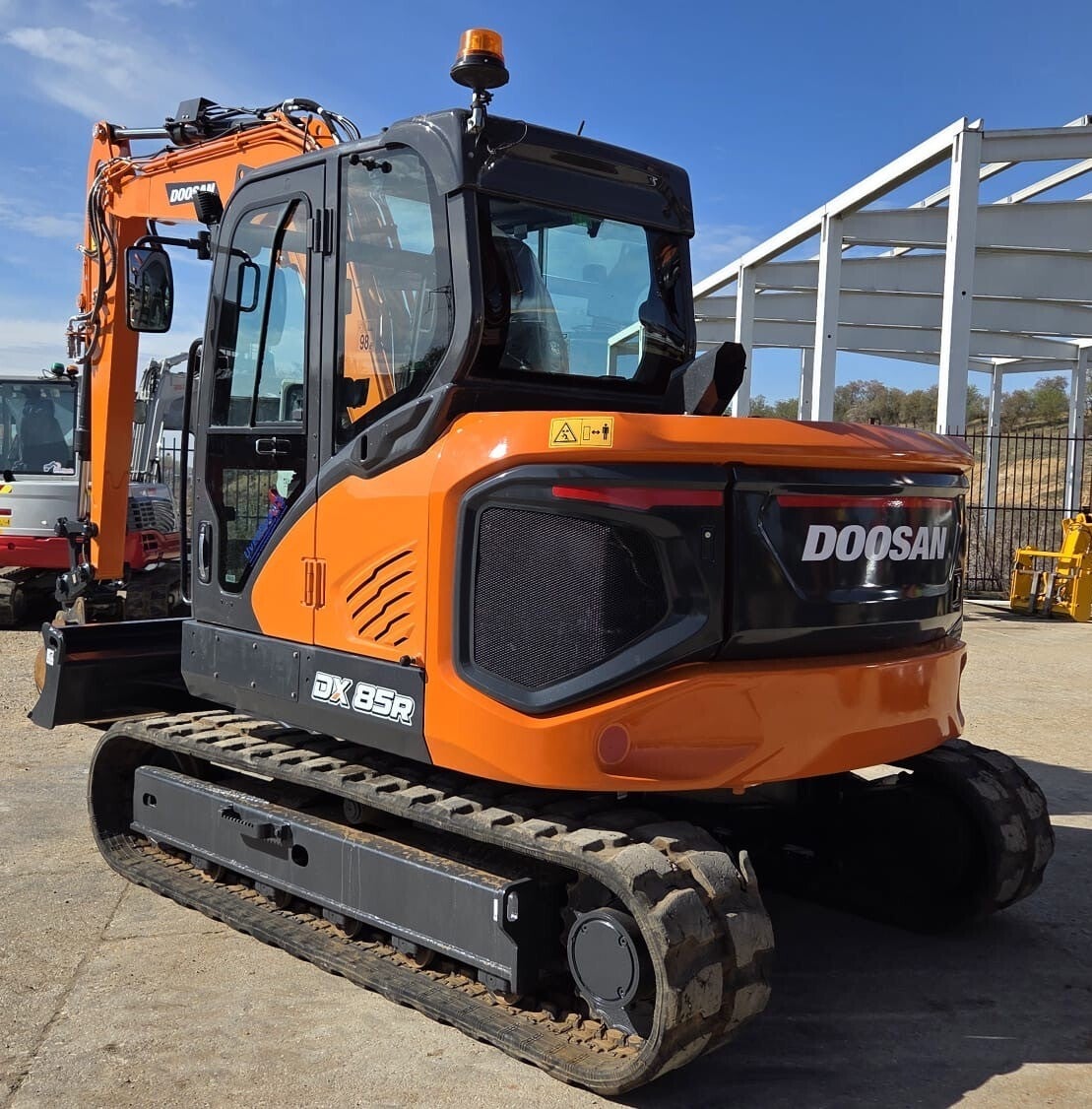 DOOSAN DX85r
