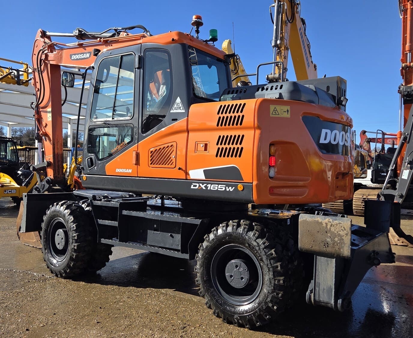 DOOSAN DX165W-5 MATRICULADA
