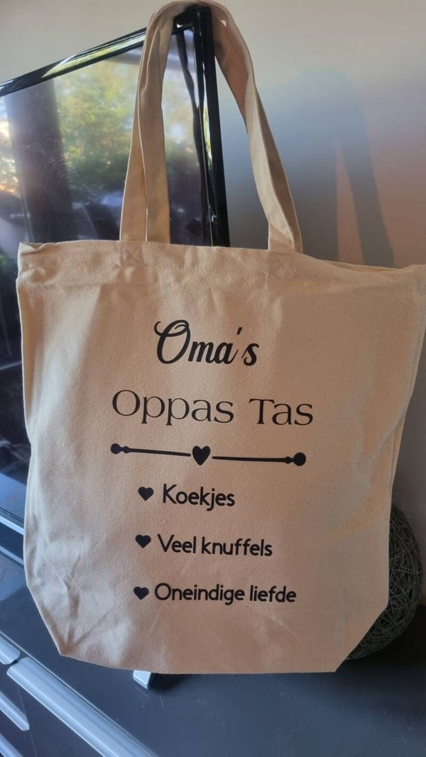 Linnen tas "Oma's Oppas tas"