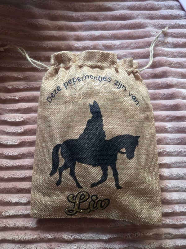 Jute sint zakje met naam