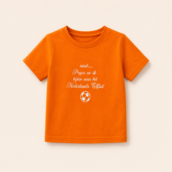 Oranje 'T-shirt "ssst Mama en ik kijken nederlands elftal"