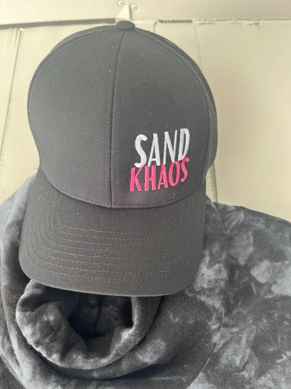 Sand Khaos Embroidered Hat Pink