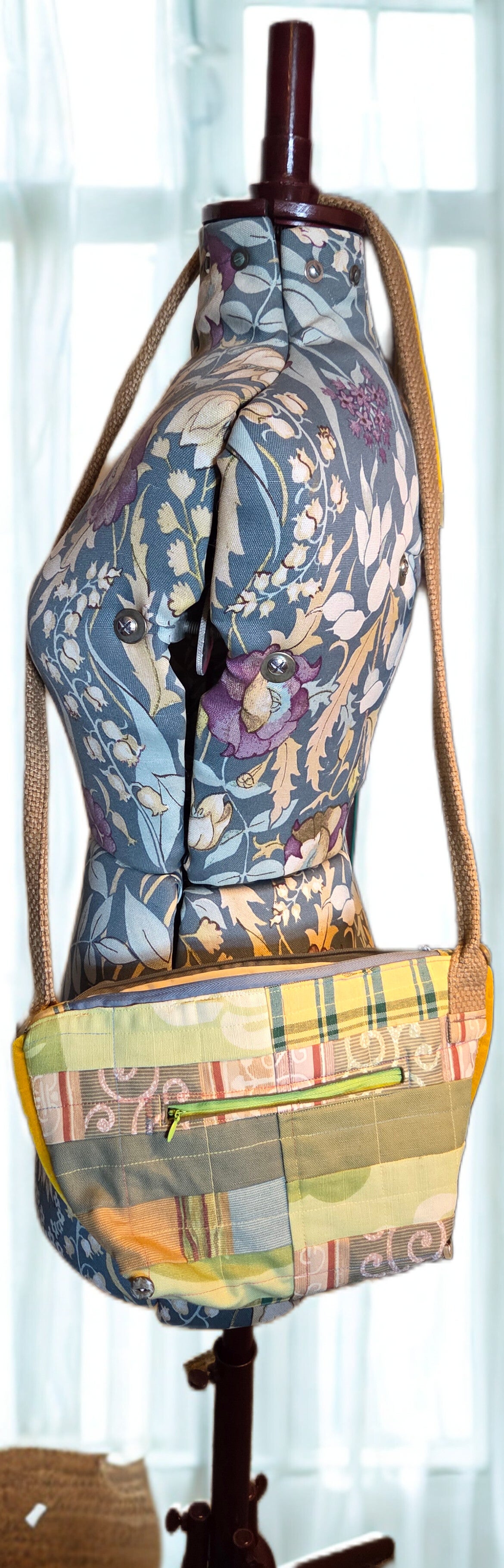 The Minstrel Shoulder Bag