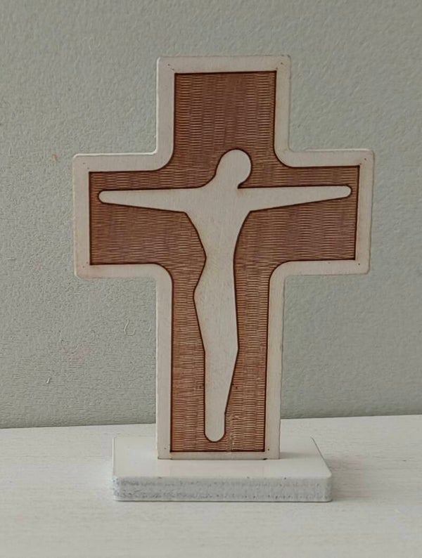 Kaiverretut Ristit: 13 Jeesus ja Risti, 14 Sydän ja Kyyhky