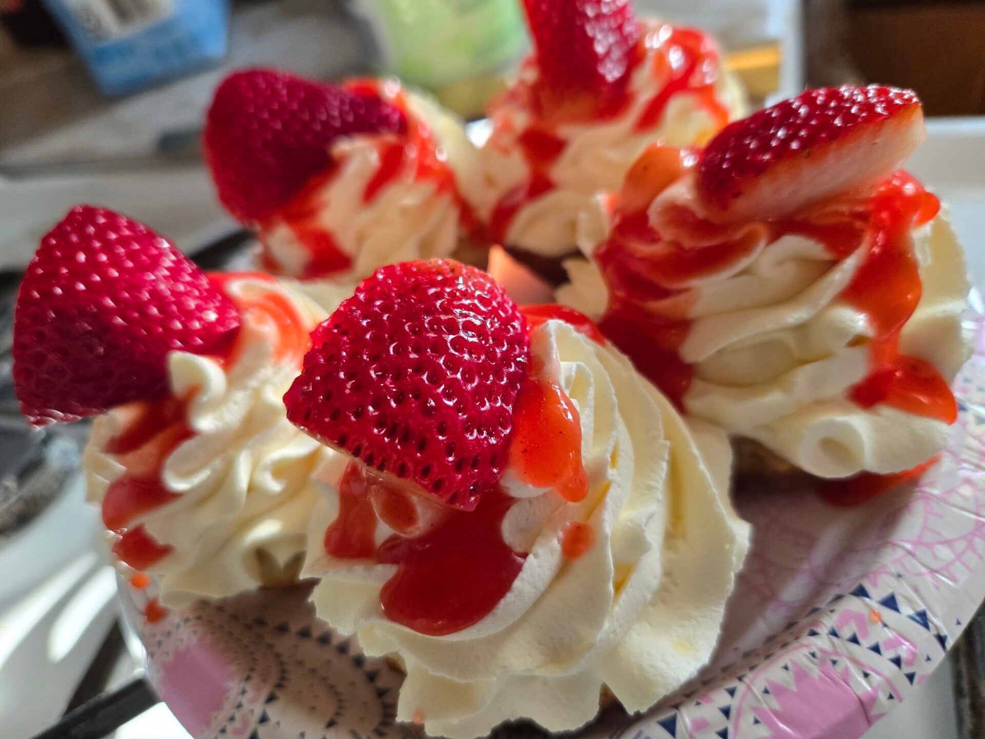 Strawberry and Cream Cupcakes