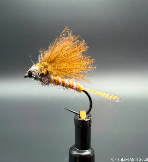 Émergente Artisanale FishLikeAGirl – Mouche Sèche Émergente pour Truite et Ombre
