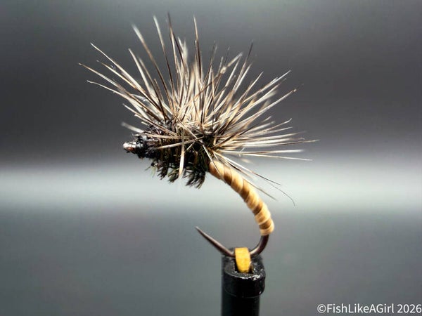 Top Water Caddis – Sèche haute visibilité pour truites et ombres | FishLikeAgirl (Copie)