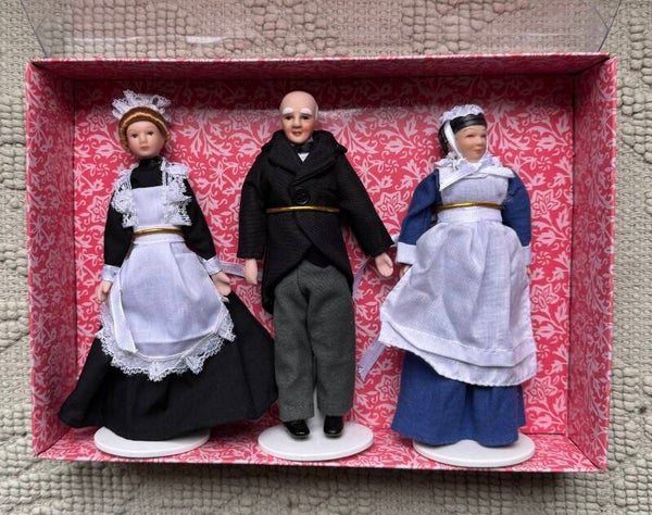 Porzellan Puppenset Butler, Magd und Dienstmädchen