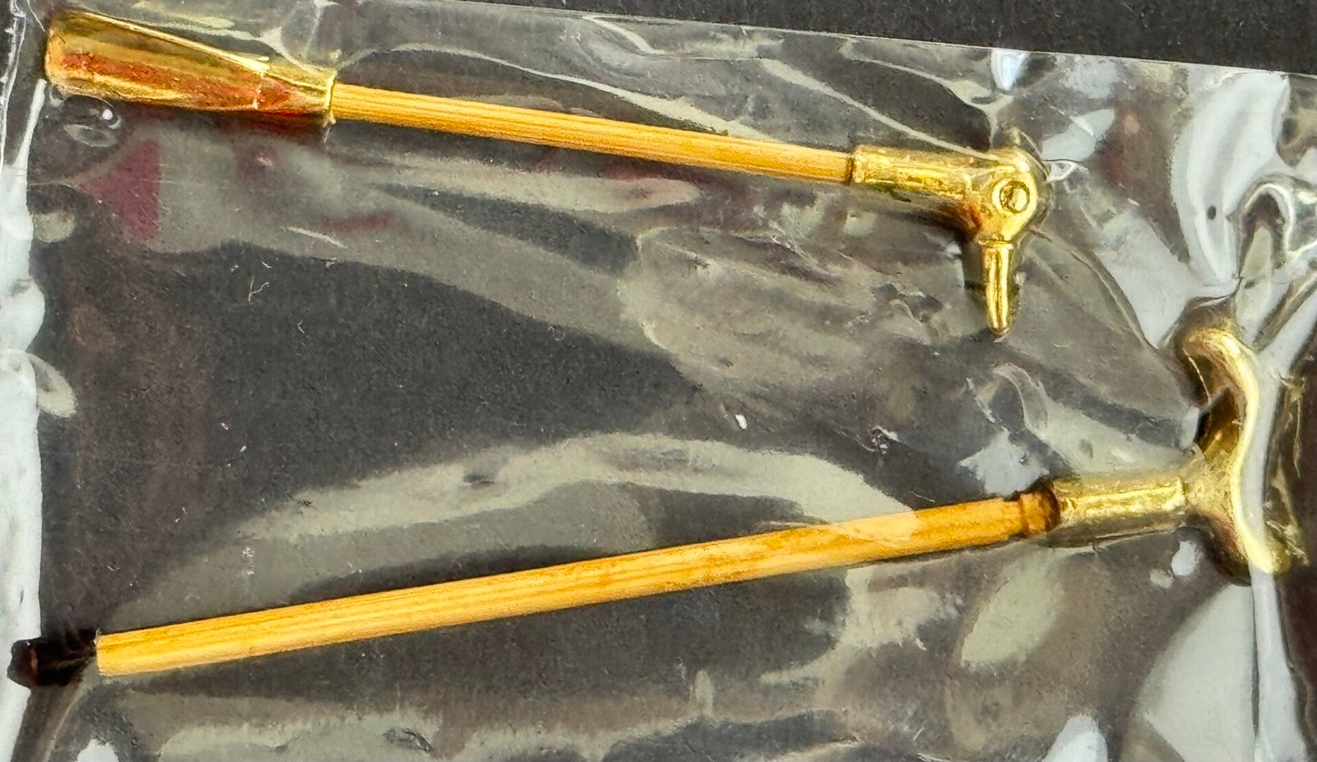 Spazierstock und Schuhlöffel für die Garderobe