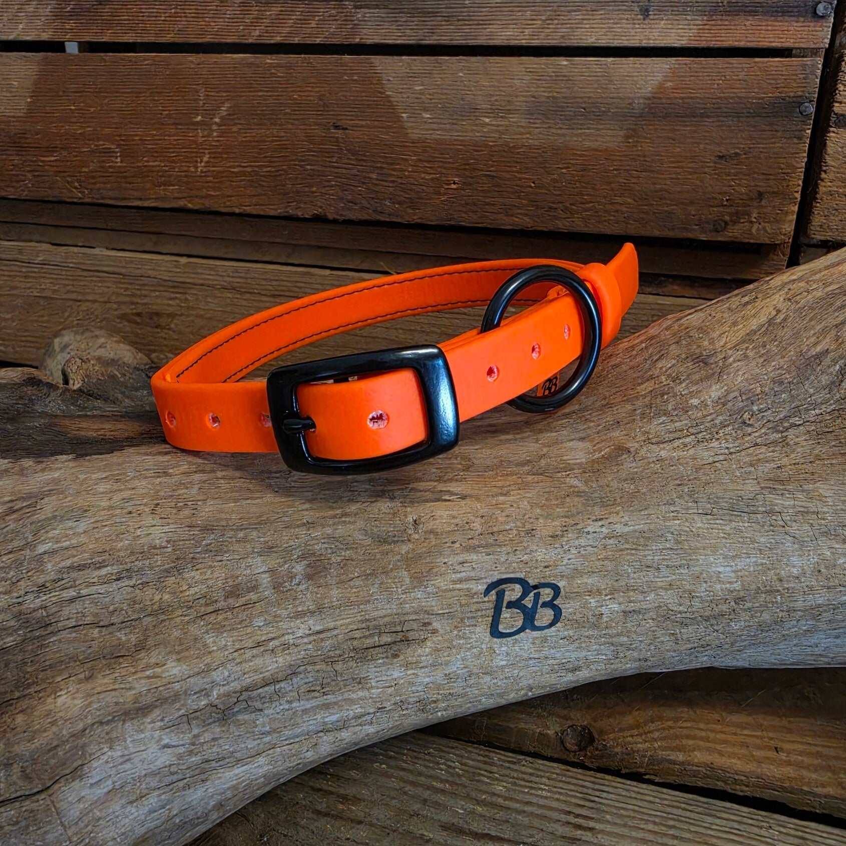 SALE - Halsband Neonoranje Beta Biothane® - 16 mm breed - 34-45 cm - Zwart-Roestwerend
