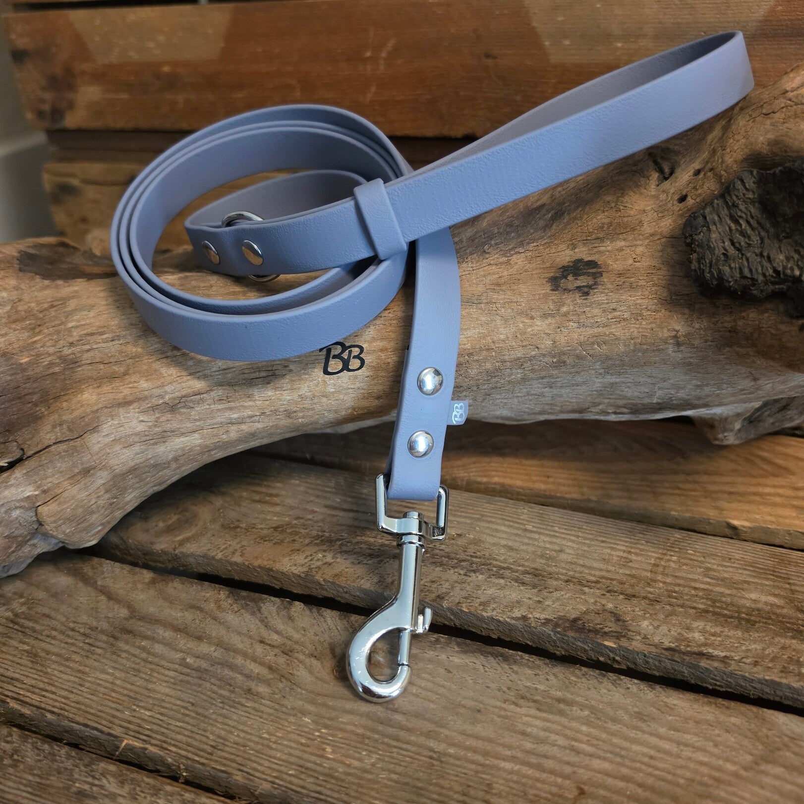 SALE - Beta Biothane® Hondenlijn - 19mm - Grijs - 1,5 meter met handvat - Musketon - Holnietjes - RVS
