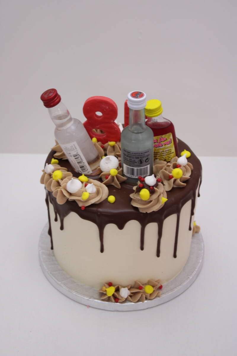 18+ Dripcake