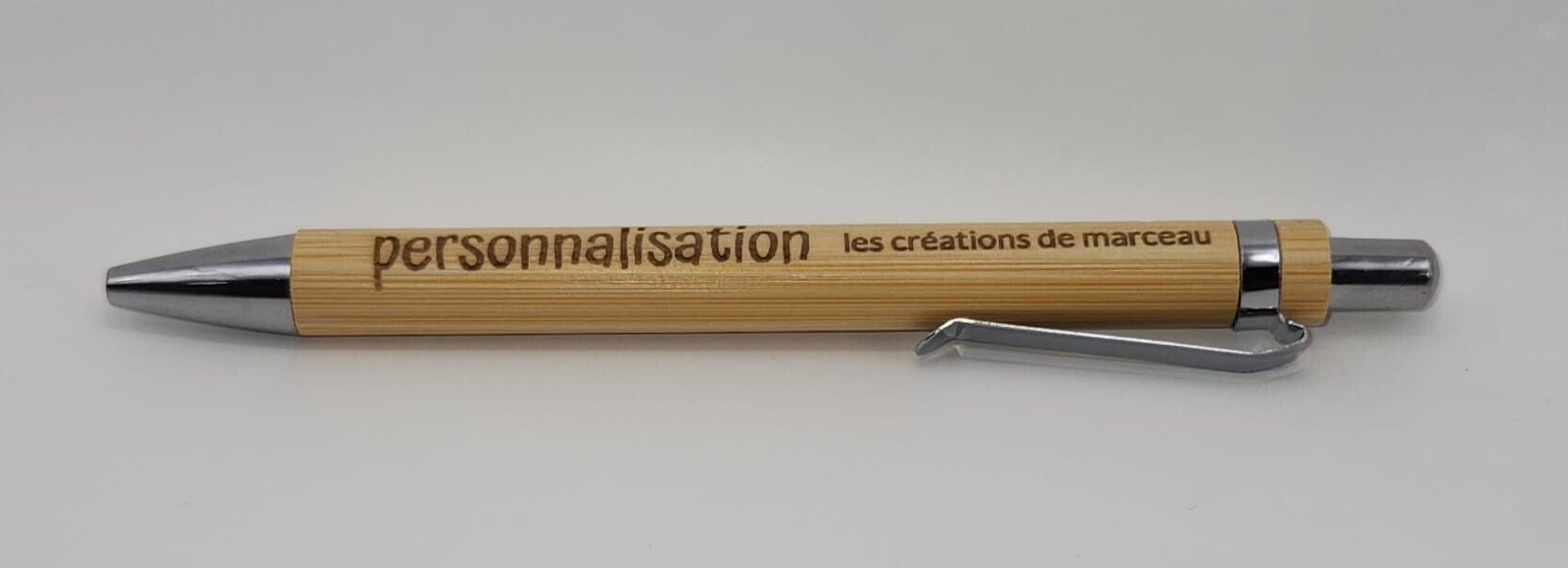 STYLO BILLE EN BAMBOU PERSONNALISABLE