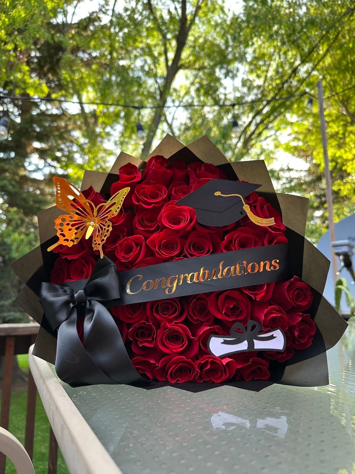 36 natural roses