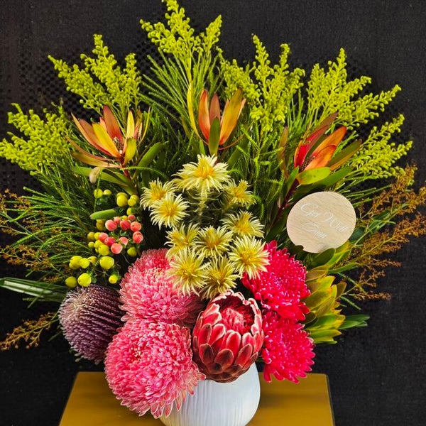 🌸 Hello Gorgeous – Florist’s Choice Arrangement