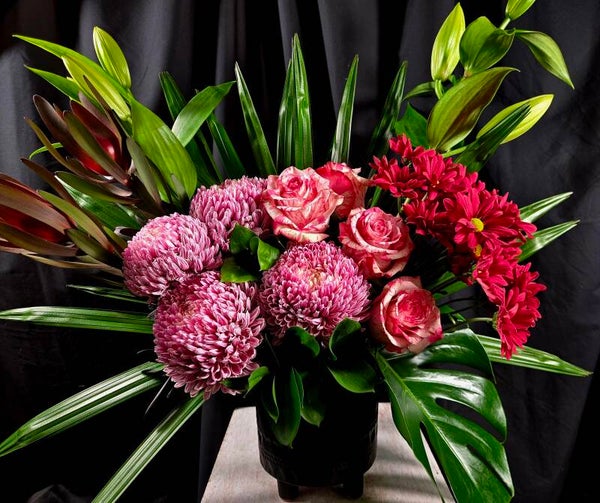 🌿 The Wild Wonder – Florist’s Choice Arrangement