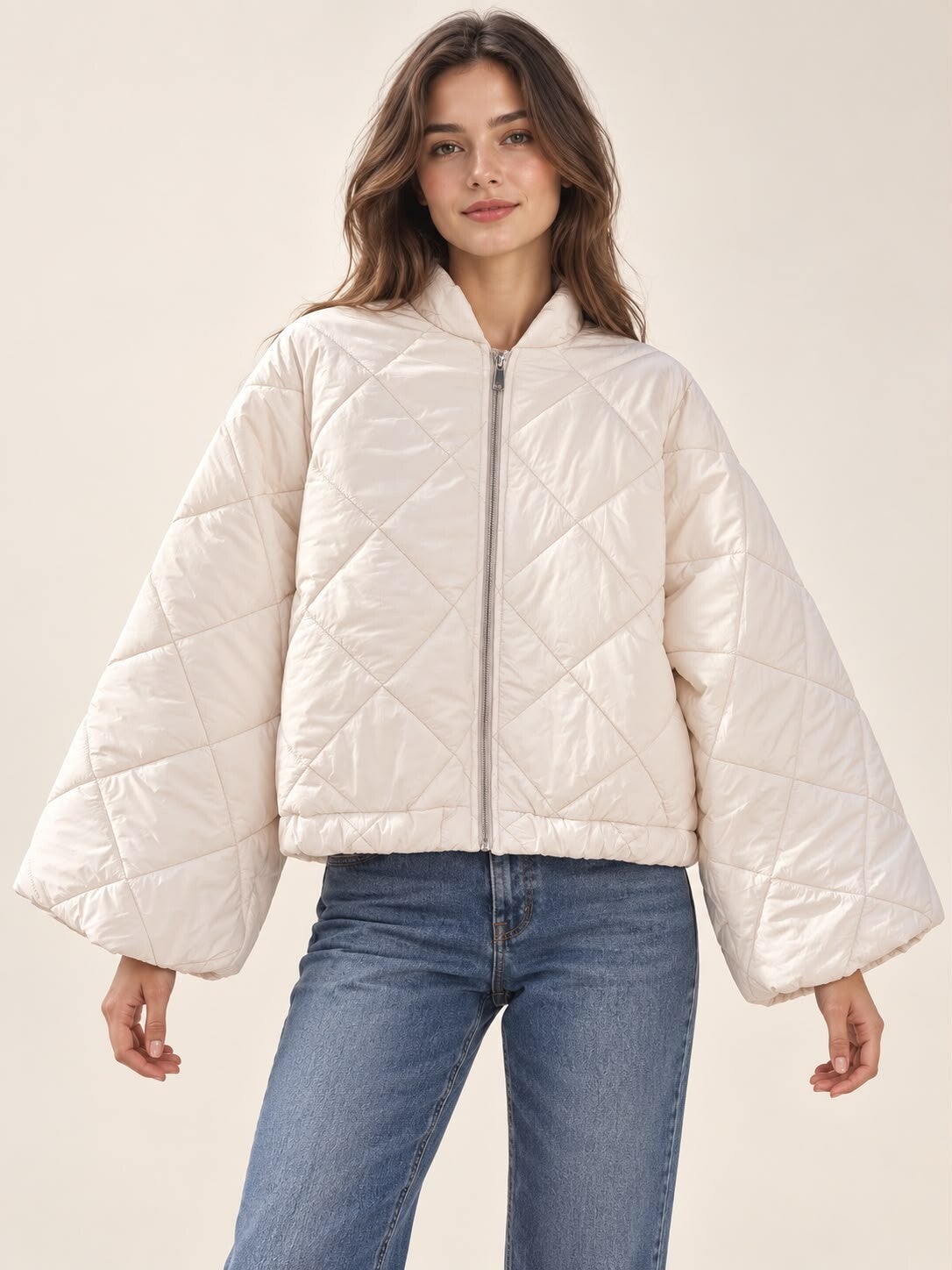 Beige jas met wijde mouw